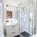 Front De Mer-21 By Interhome Daire *