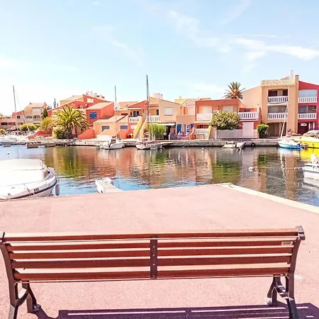 Front De Mer-21 By Interhome דירה