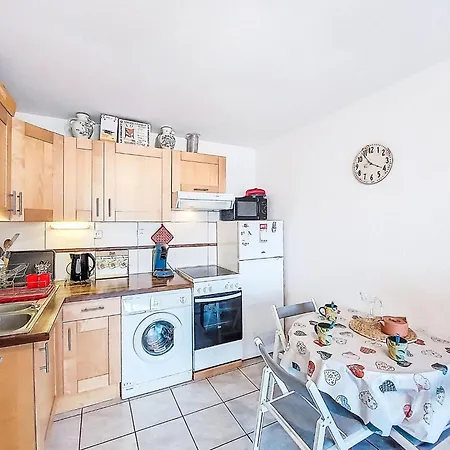 Front De Mer-21 By Interhome