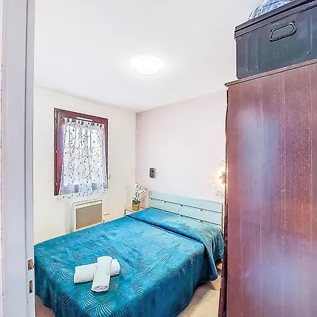 Front De Mer-21 By Interhome דירה