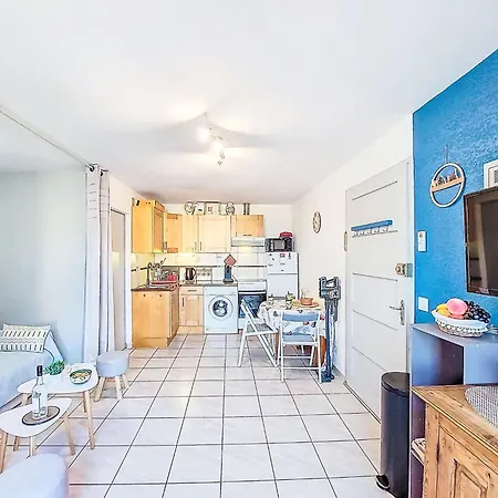 Appartement Front De Mer-21 By Interhome