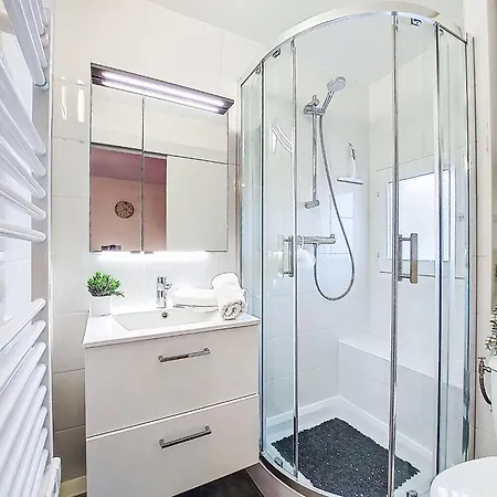 Front De Mer-21 By Interhome Appartement *