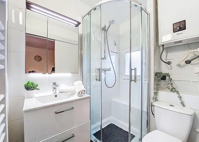 Front De Mer-21 By Interhome Апартаменты Ле Баркарес